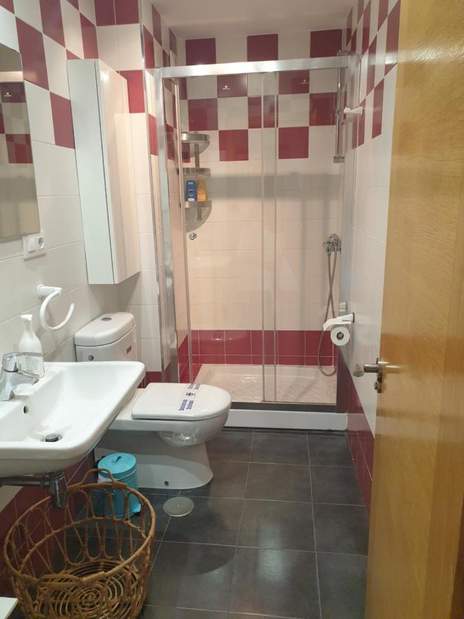 Apartamento Cine Colon 2 Ribadeo Ngoại thất bức ảnh