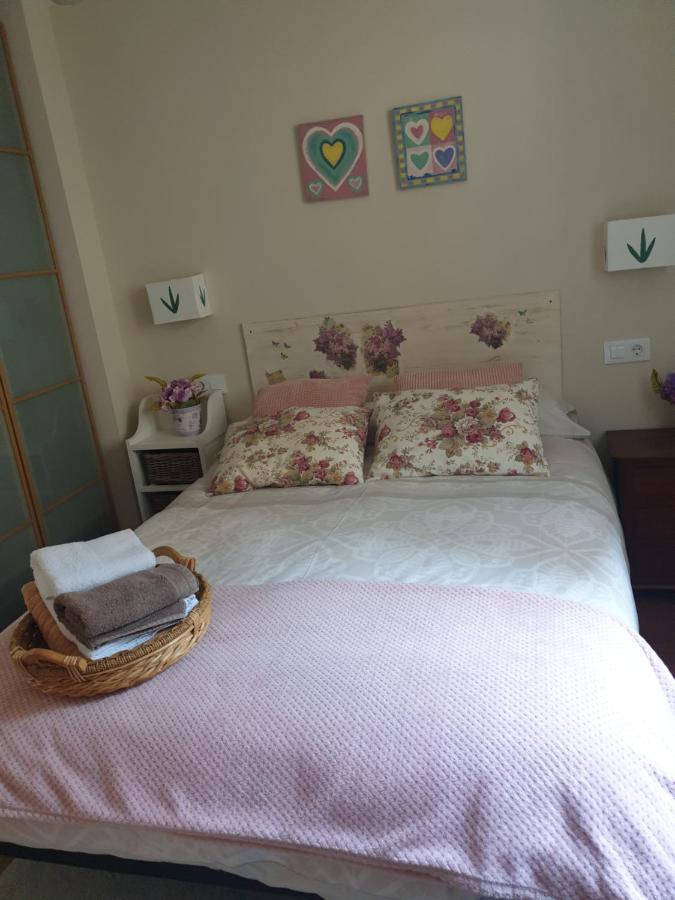 Apartamento Cine Colon 2 Ribadeo Ngoại thất bức ảnh