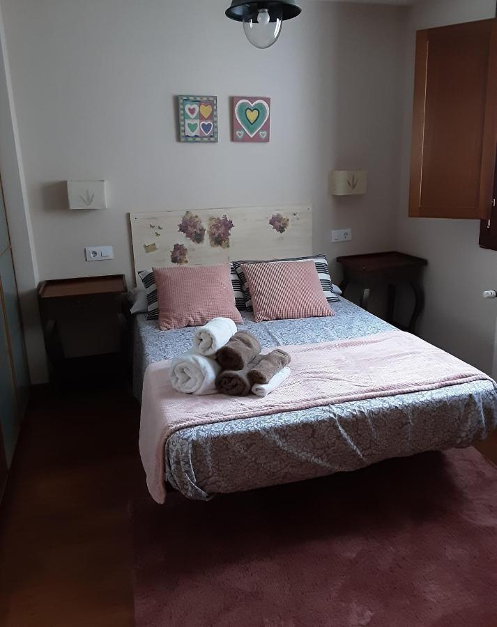Apartamento Cine Colon 2 Ribadeo Ngoại thất bức ảnh