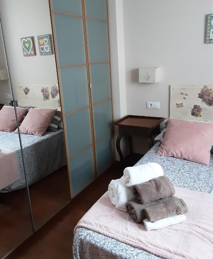 Apartamento Cine Colon 2 Ribadeo Ngoại thất bức ảnh